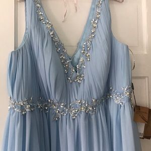 Floor Length Gown/Prom Dress